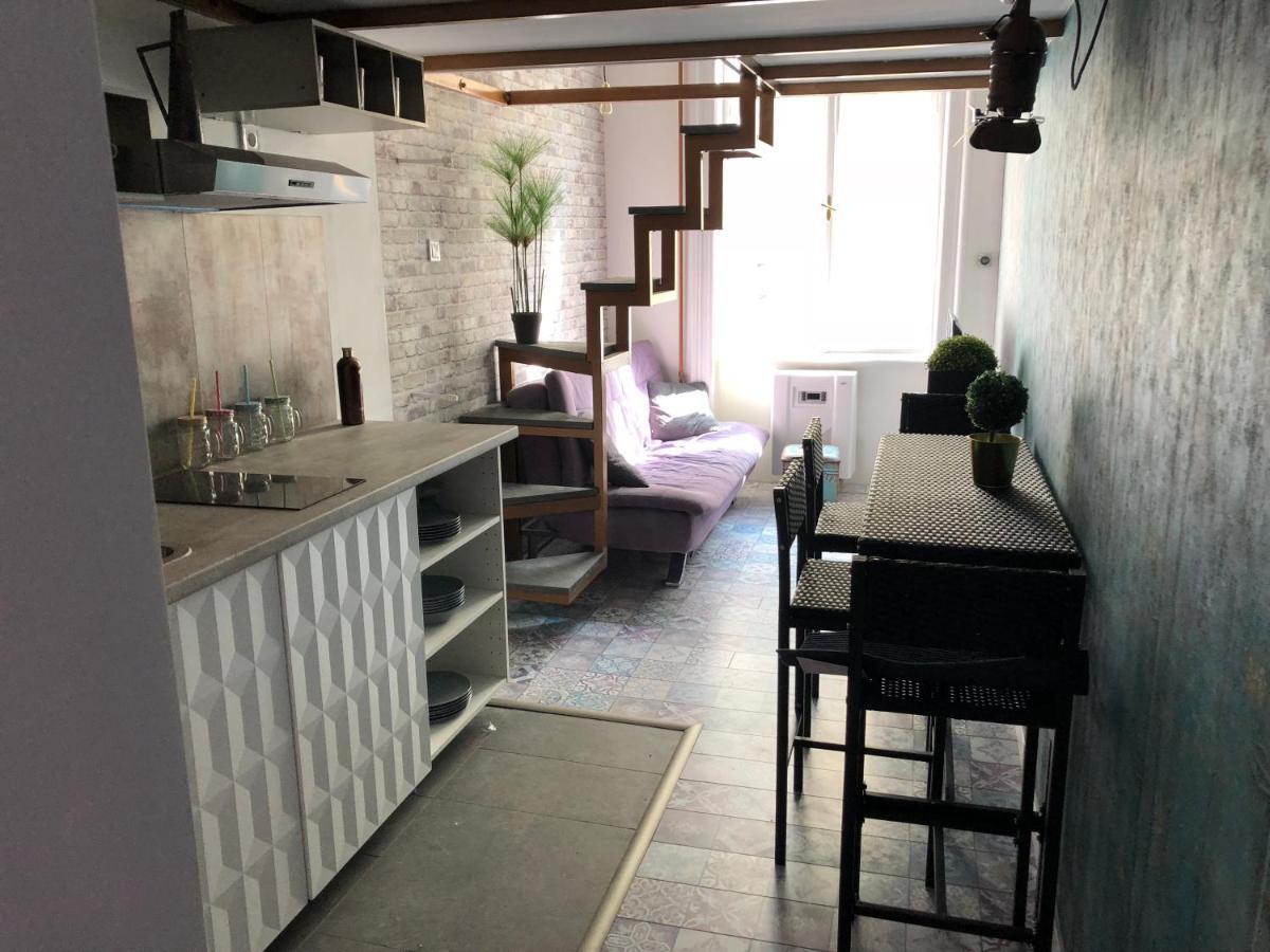 Corvin Ruinpub Designed Apartment Budapest Eksteriør billede